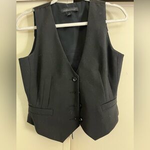 Black Vest Express Design Studio sz 6 From yr 2006